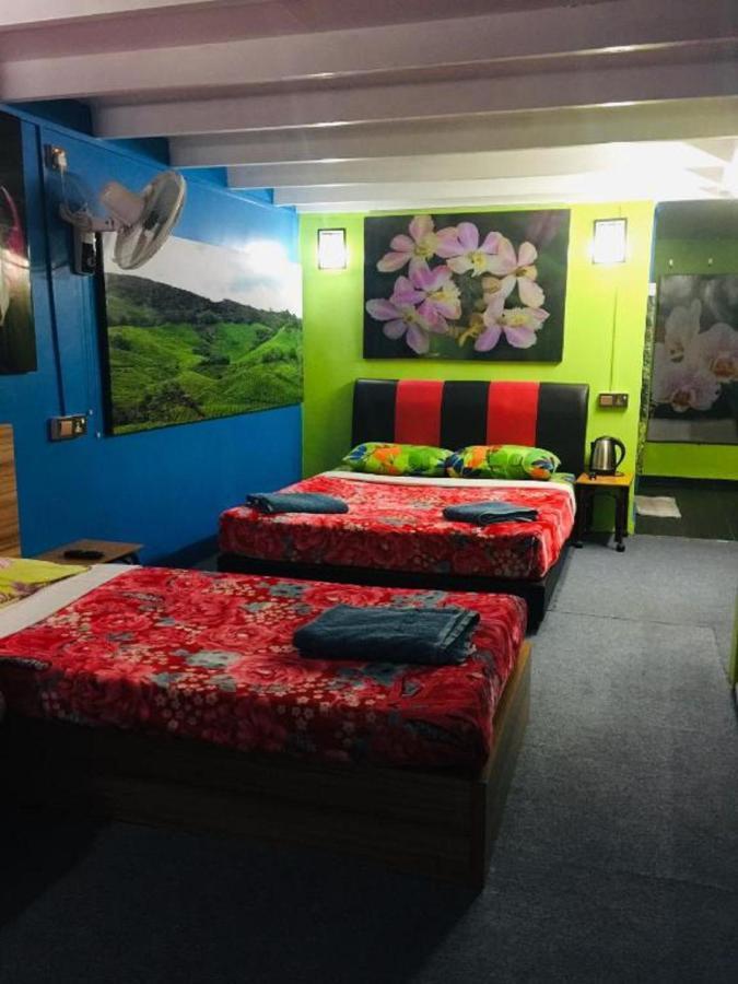 Oyo 90760 Lily Haven Hotel Тана Рата Екстериор снимка