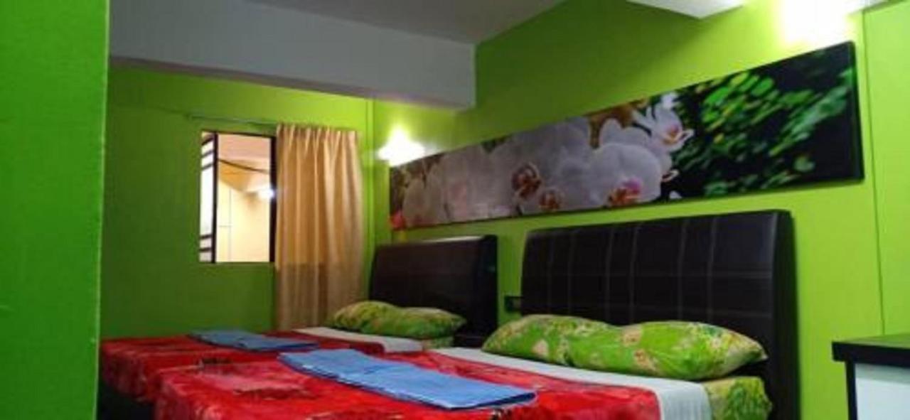 Oyo 90760 Lily Haven Hotel Тана Рата Екстериор снимка