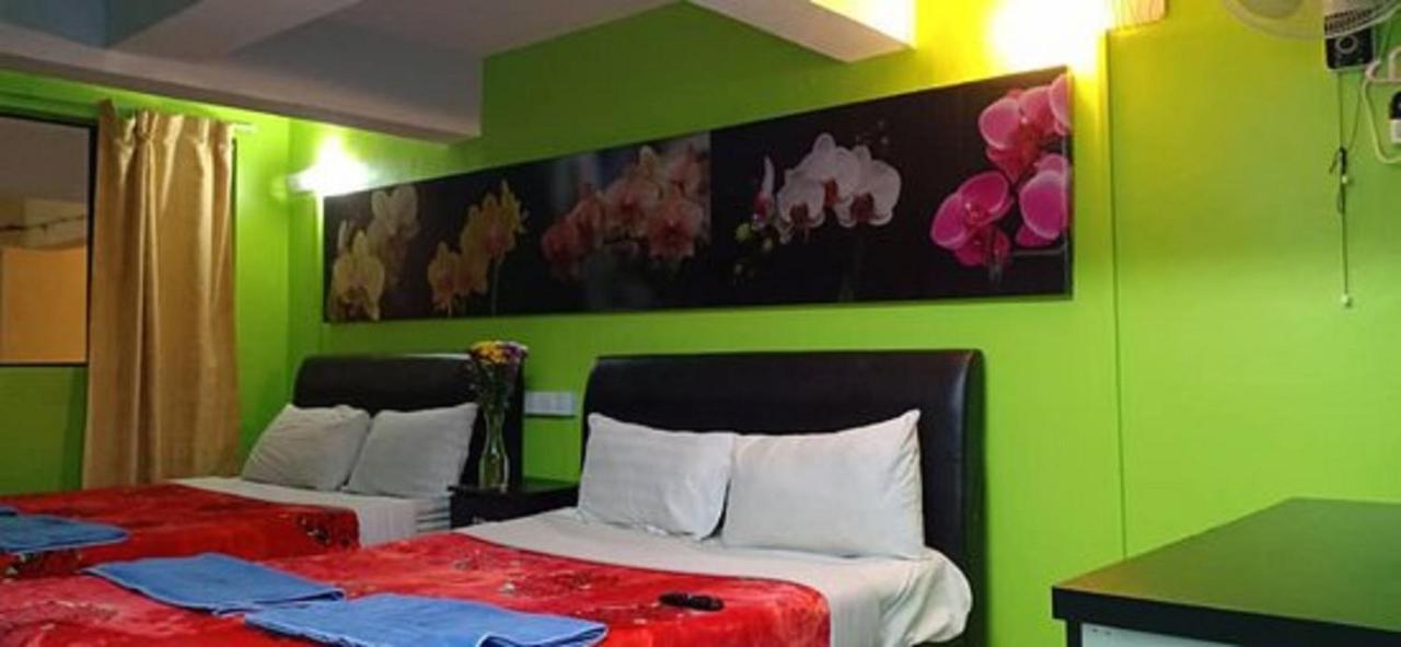 Oyo 90760 Lily Haven Hotel Тана Рата Екстериор снимка