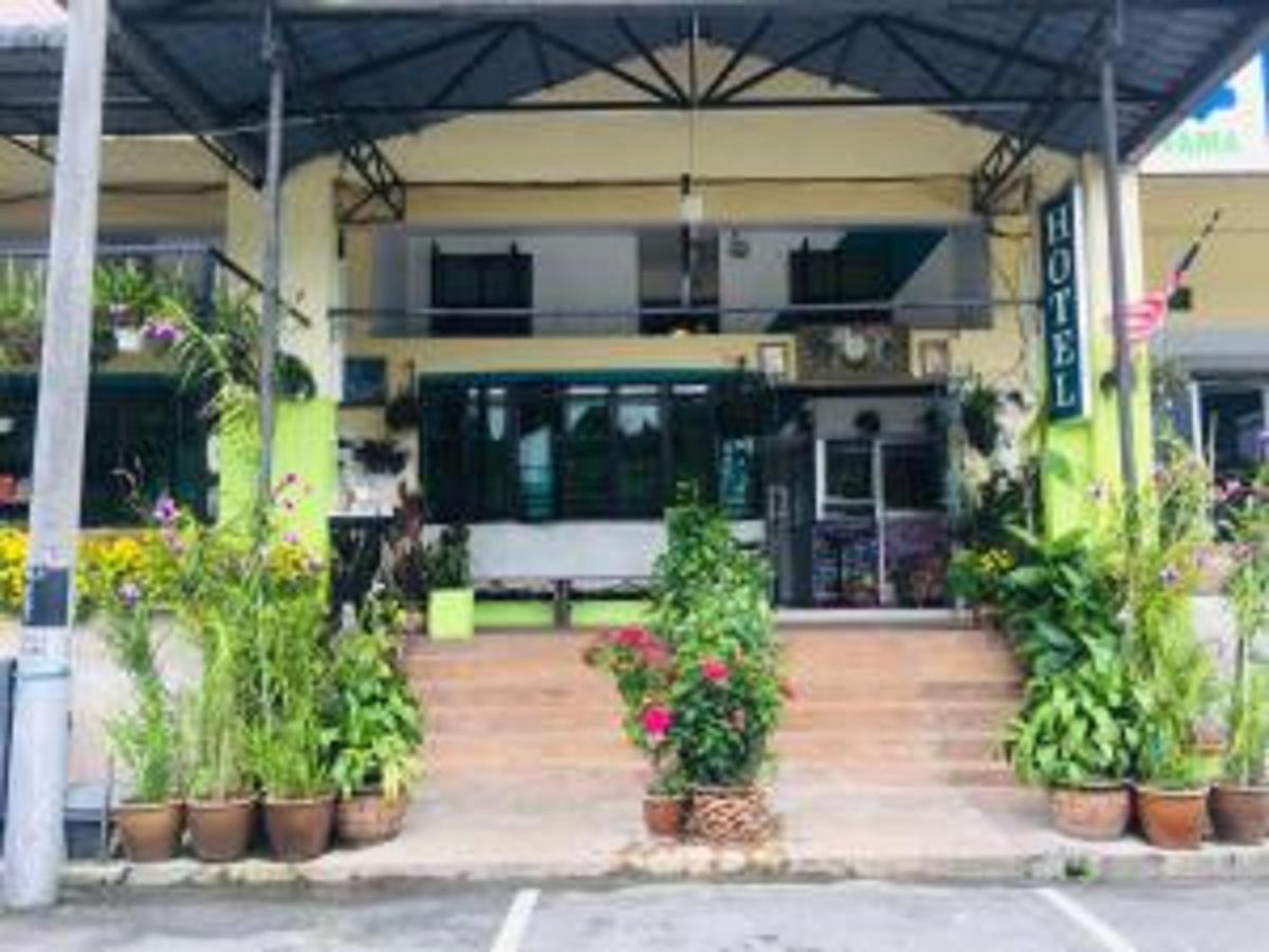 Oyo 90760 Lily Haven Hotel Тана Рата Екстериор снимка